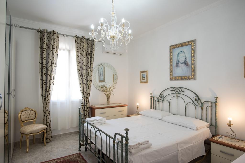 Alloggio In Villa Cristina B&B Gallipoli Buitenkant foto